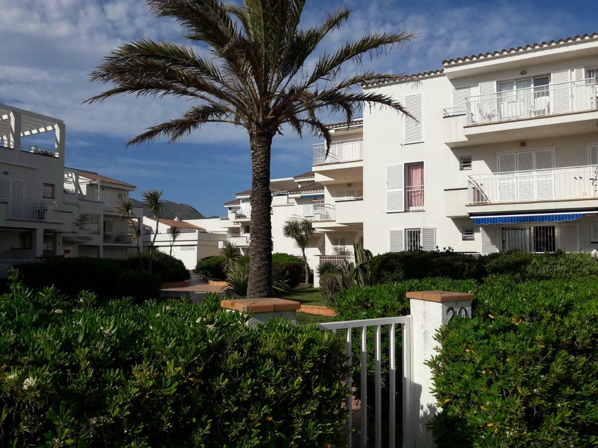 Residencia Platja De Roses Exterior foto