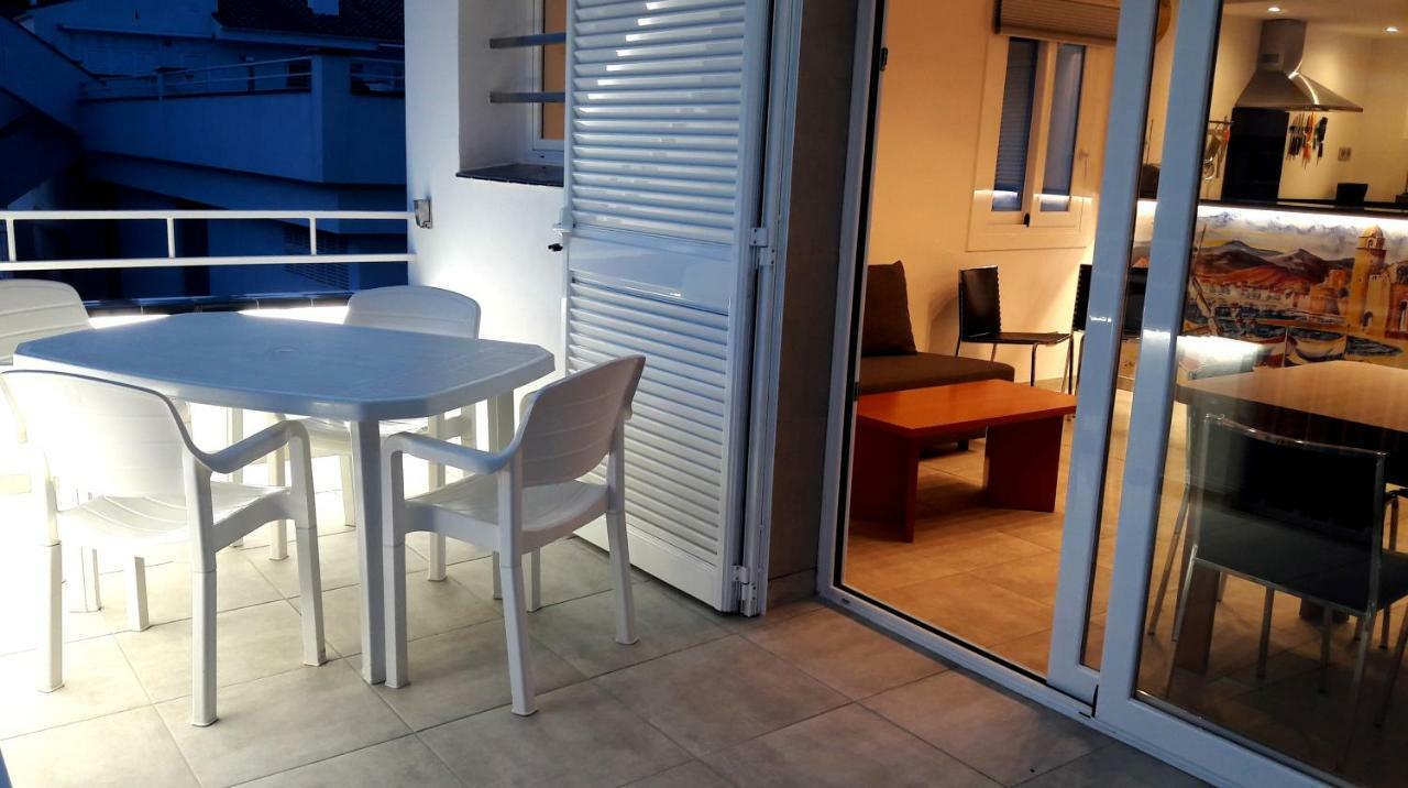 Residencia Platja De Roses Exterior foto
